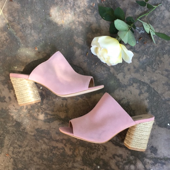 Sbicca Shoes - Sbicca blush pink mules